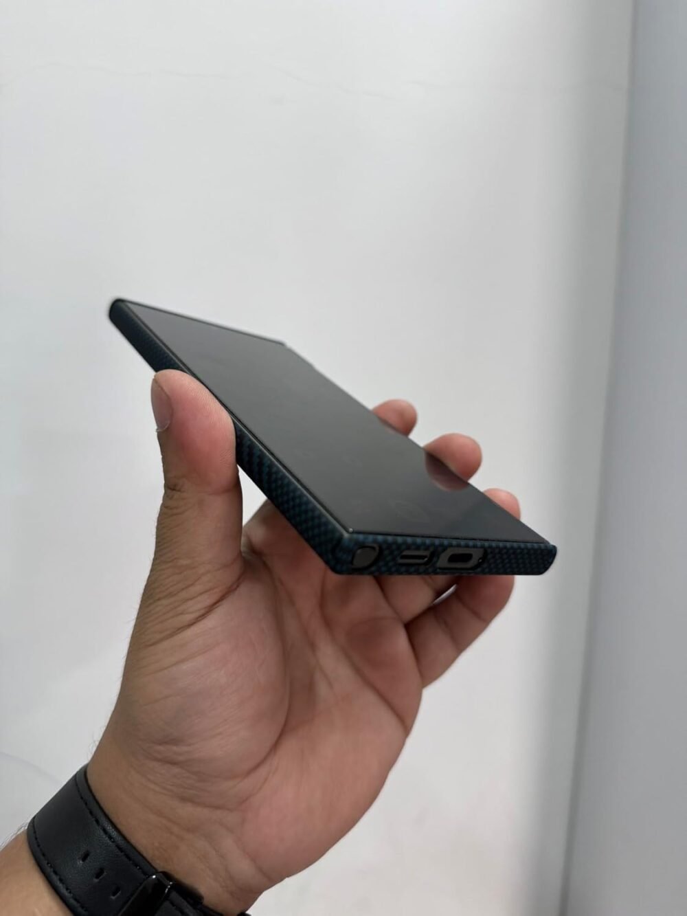 Sliva Real Carbon Fiber Case for Apple iPhone 16 Pro Max 5G, Sturdy Durable Carbon 0.5 mm Thin Phone Cover for iPhone 16Pro Max Aramid Fiber Skin Case with Drop Protection (Blue) - Image 3